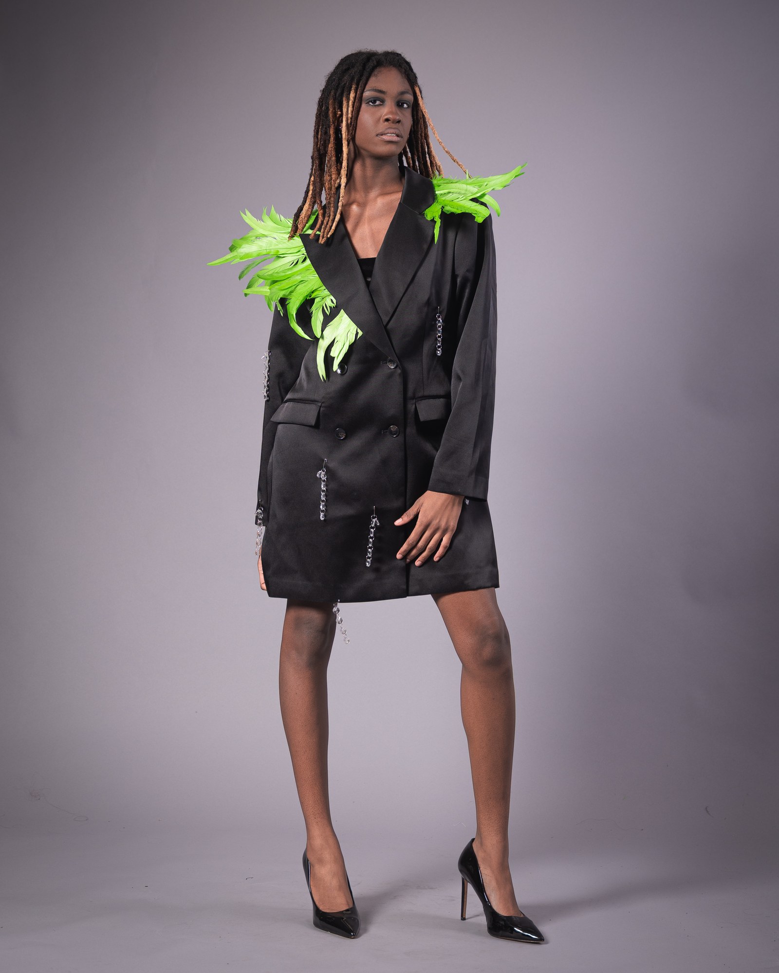 Studio frame 132